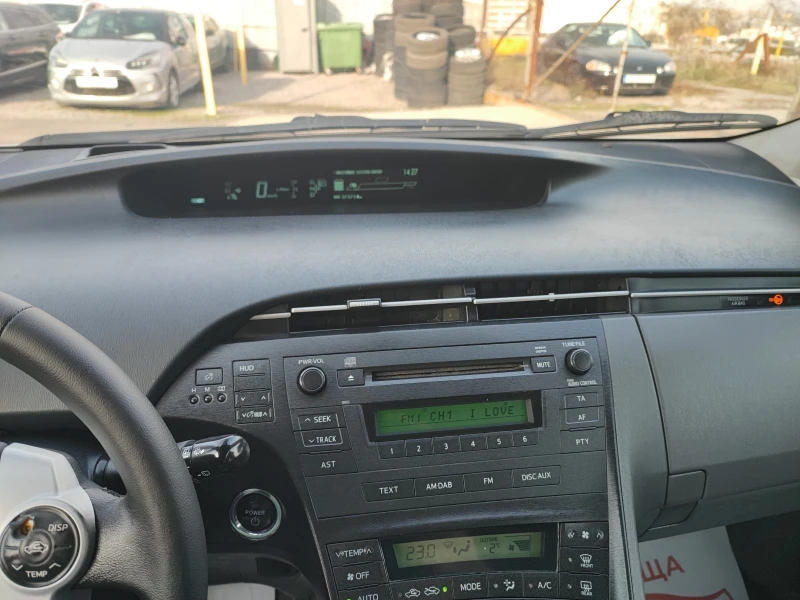 Toyota Prius 1.8-99ks-ПАРКТРОНИК, снимка 11 - Автомобили и джипове - 52723191