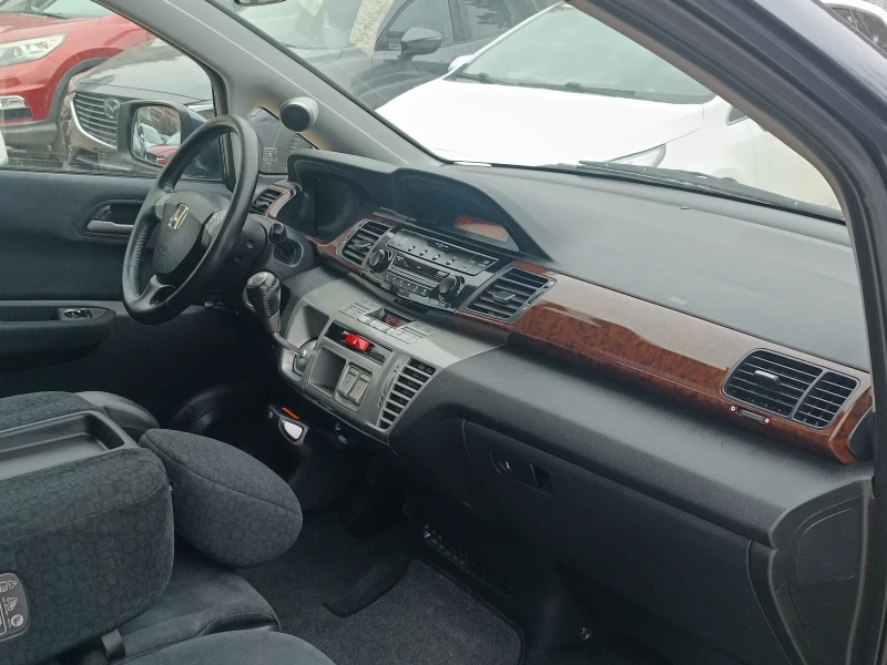 Honda Fr-v 2.0/Швейцария/Климатроник/Шибедах, снимка 14 - Автомобили и джипове - 52856440