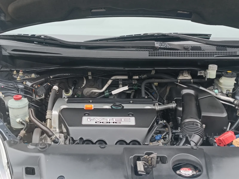 Honda Fr-v 2.0/Швейцария/Климатроник/Шибедах, снимка 7 - Автомобили и джипове - 52856440