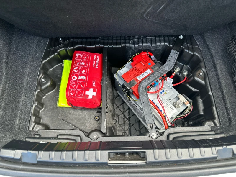 BMW 128 128i Facelift, снимка 17 - Автомобили и джипове - 53304965