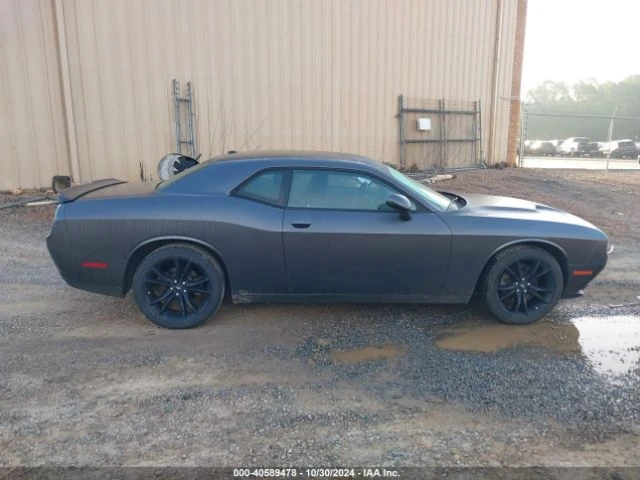 Dodge Challenger SXT, снимка 13 - Автомобили и джипове - 48027188