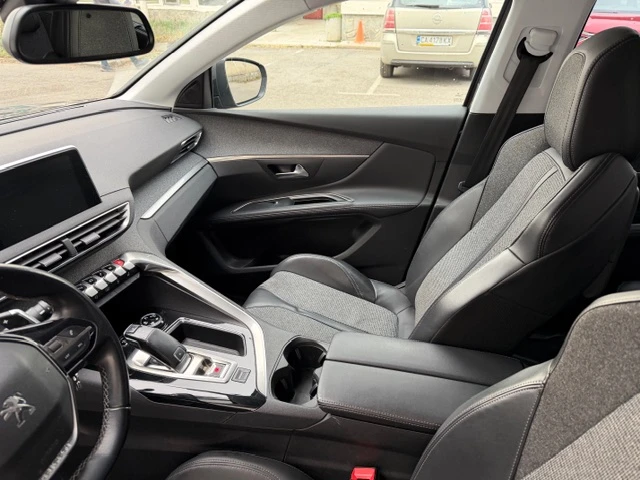 Peugeot 5008, снимка 12 - Автомобили и джипове - 53100272