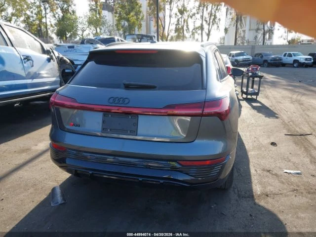 Audi E-Tron Q8* PRESTIGE* QUATTRO* , снимка 15 - Автомобили и джипове - 54812745