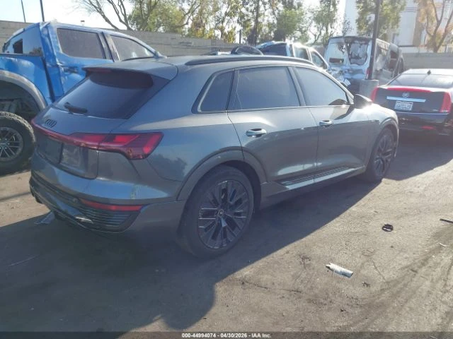 Audi E-Tron Q8* PRESTIGE* QUATTRO* , снимка 4 - Автомобили и джипове - 54812745