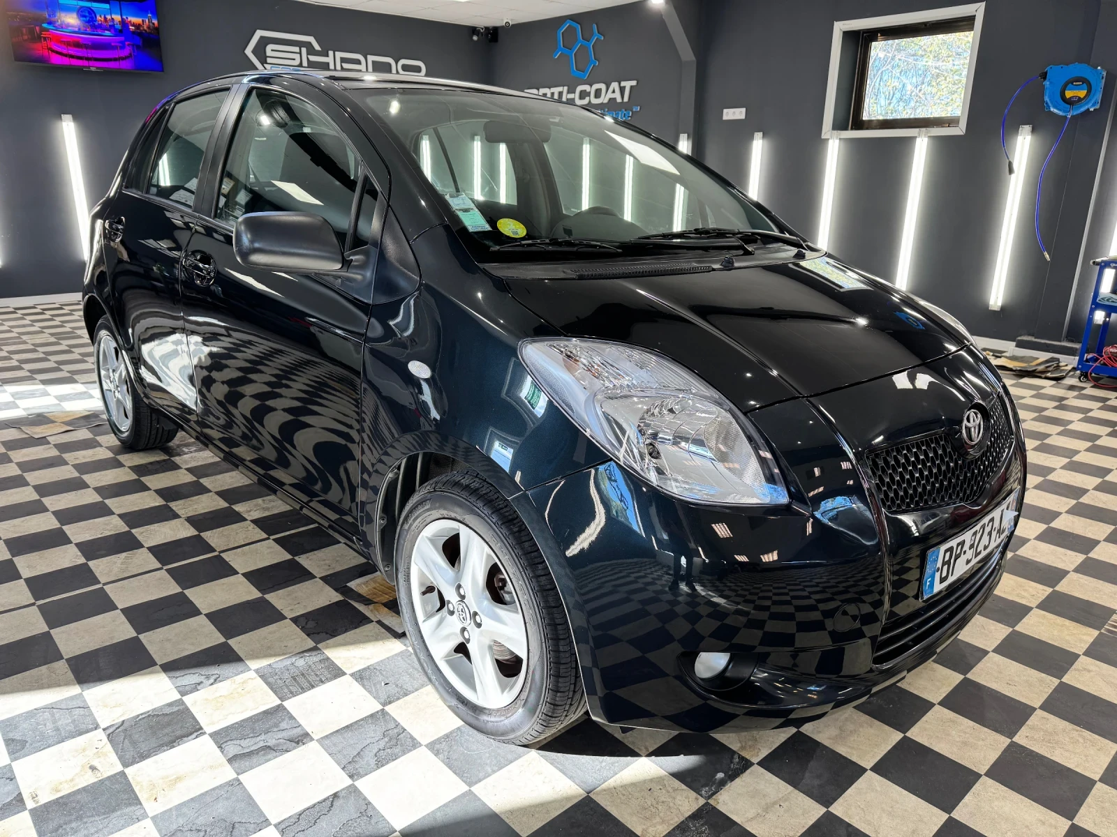 Toyota Yaris 1.3VVTI EXECUTIVE NAVI FULL - изображение 2