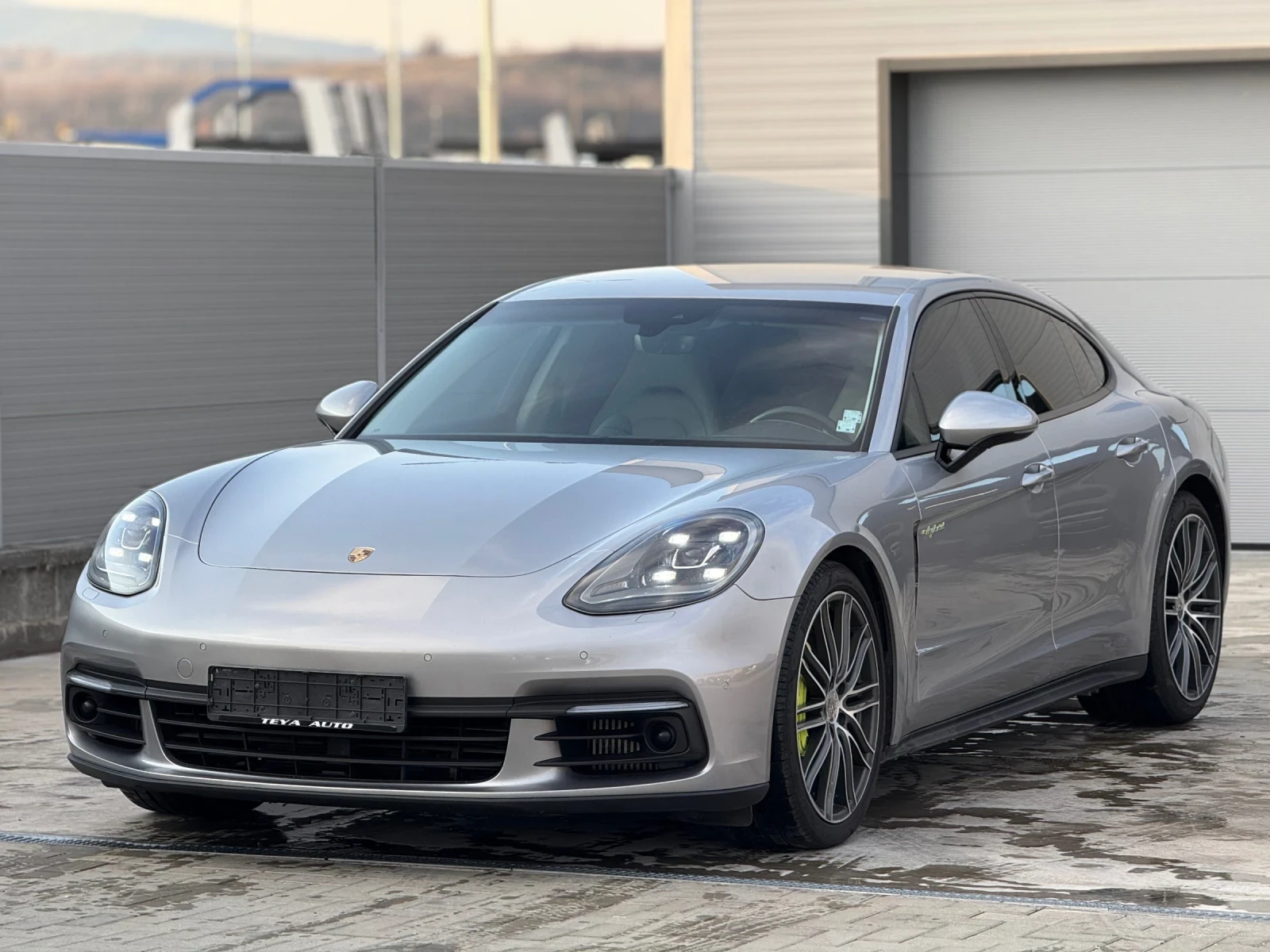 Porsche Panamera 2.9V6 PLUG IN-HYBRID* 4x4* BOSE * Лизинг*  - изображение 2