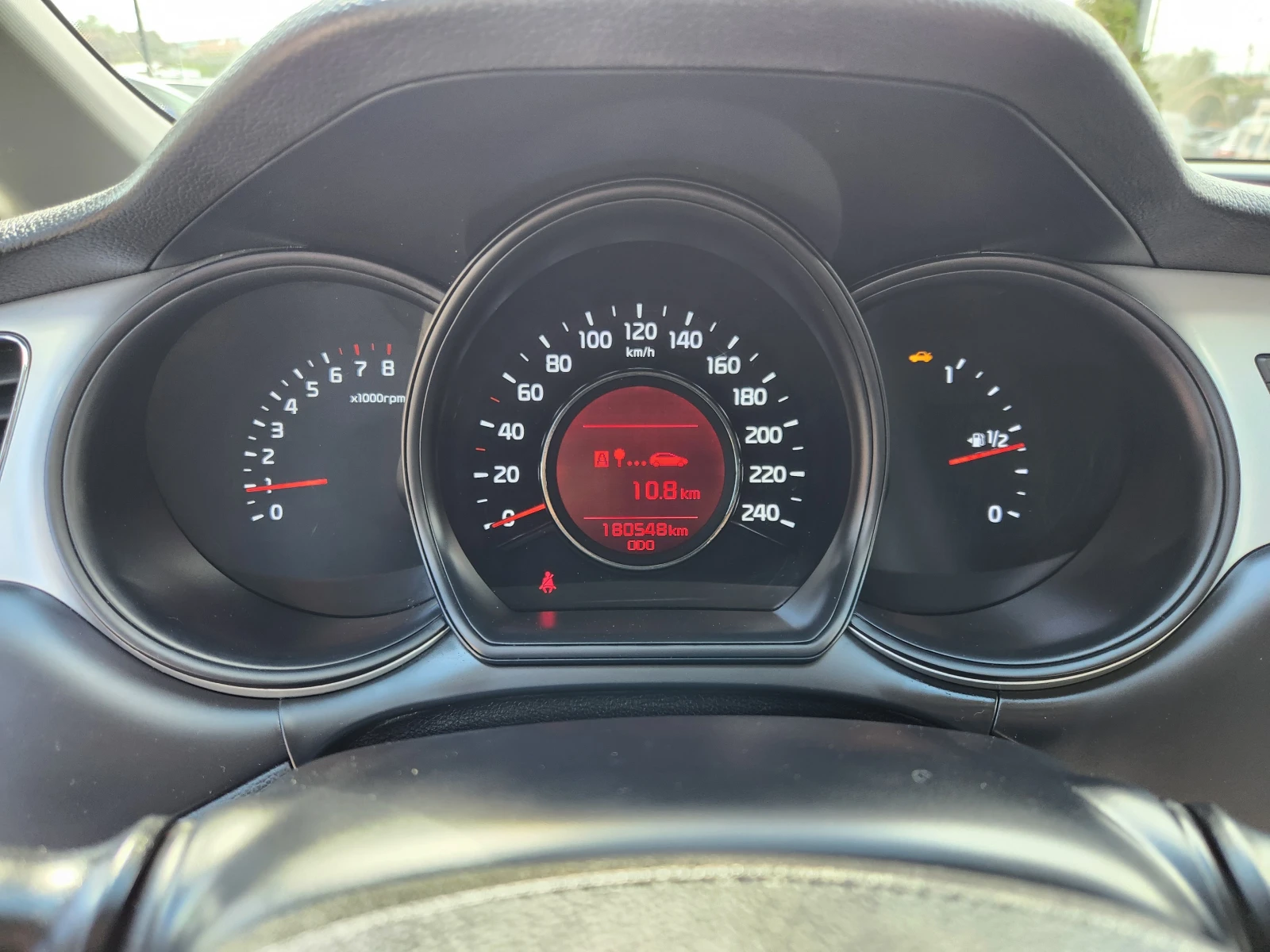 Kia Ceed 1.4I-100к.с EURO 5b КЛИМАТИК-ШВЕЙЦАРИЯ - изображение 10