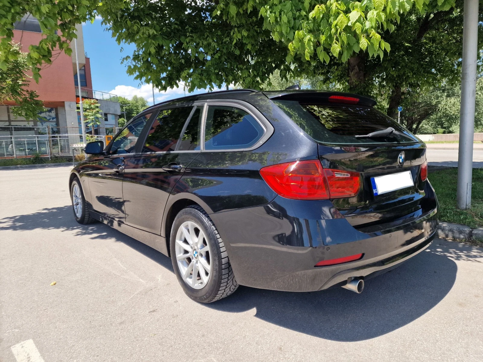 BMW 320 318 - 2.0D - 143к.с  КОЖА/НАВИ/LED - изображение 6
