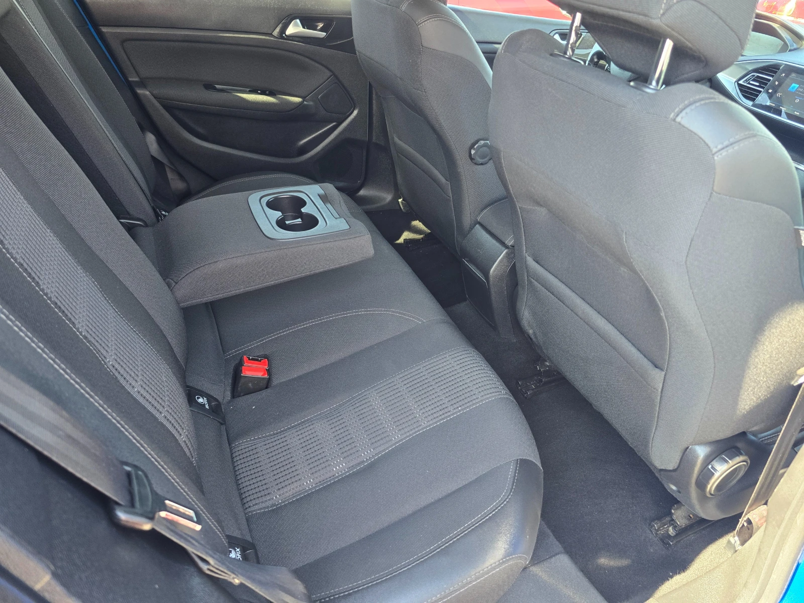 Peugeot 308 1.5HDI-131k.c-FACE-NAVI | Mobile.bg   11