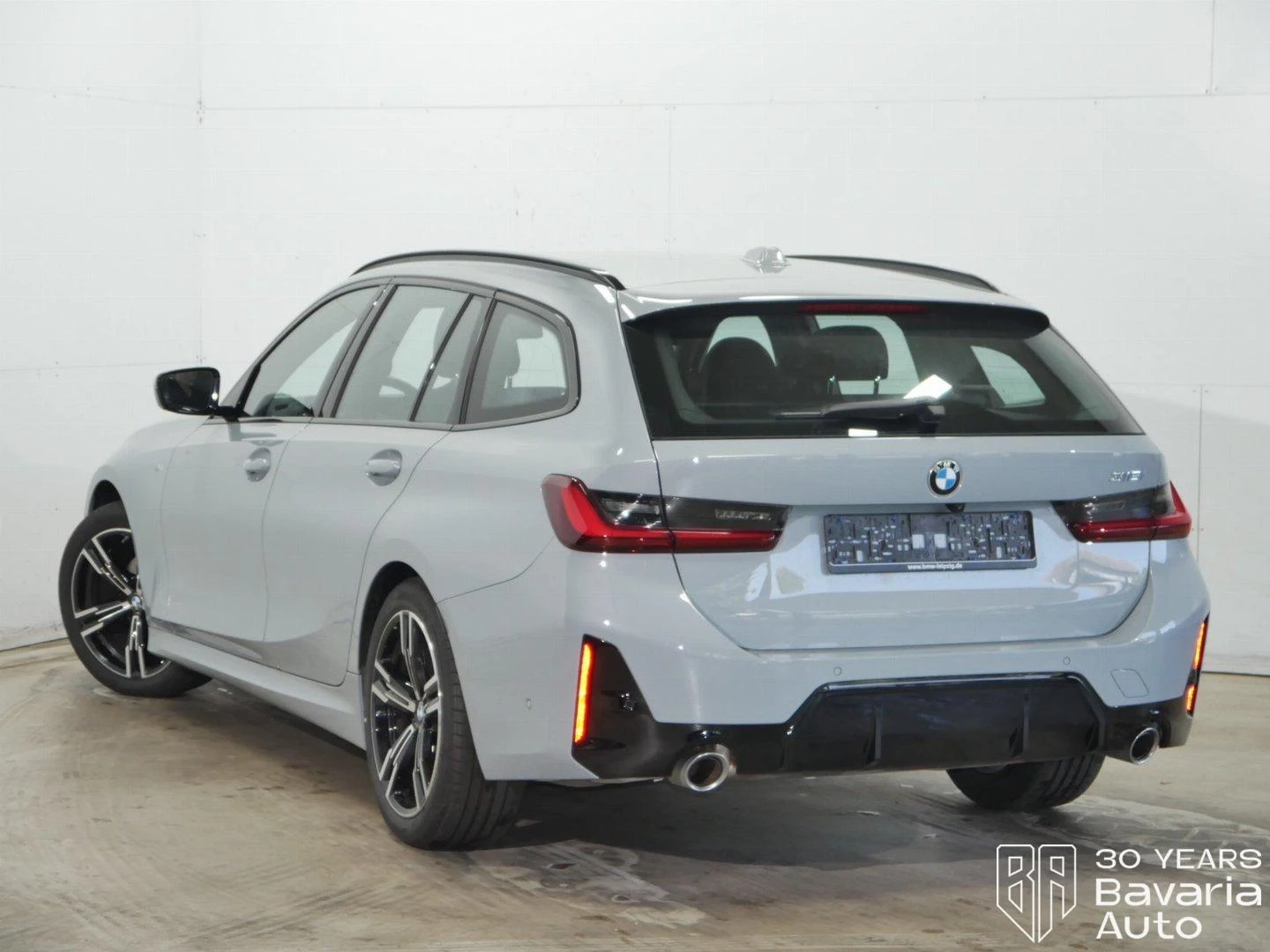 BMW 318 i Touring M Sport Paket - изображение 2