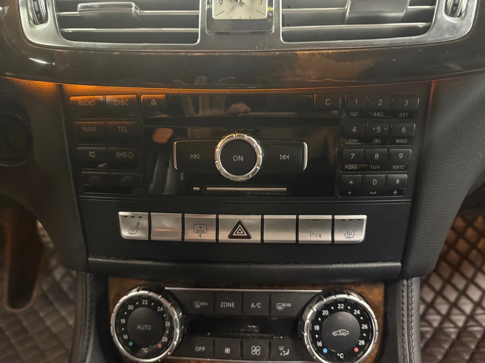 Mercedes-Benz CLS 350  - изображение 10