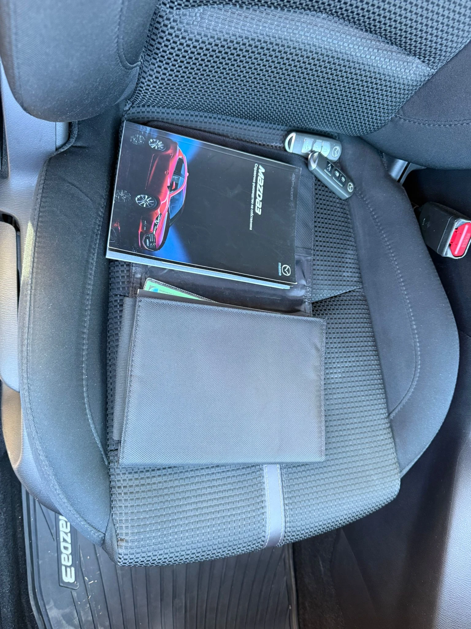 Mazda 3  - изображение 10