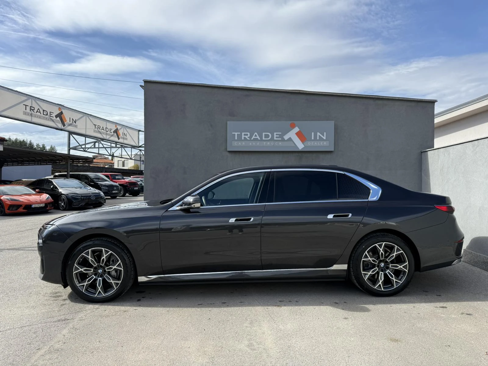 BMW i7 xDrive 60 - изображение 7