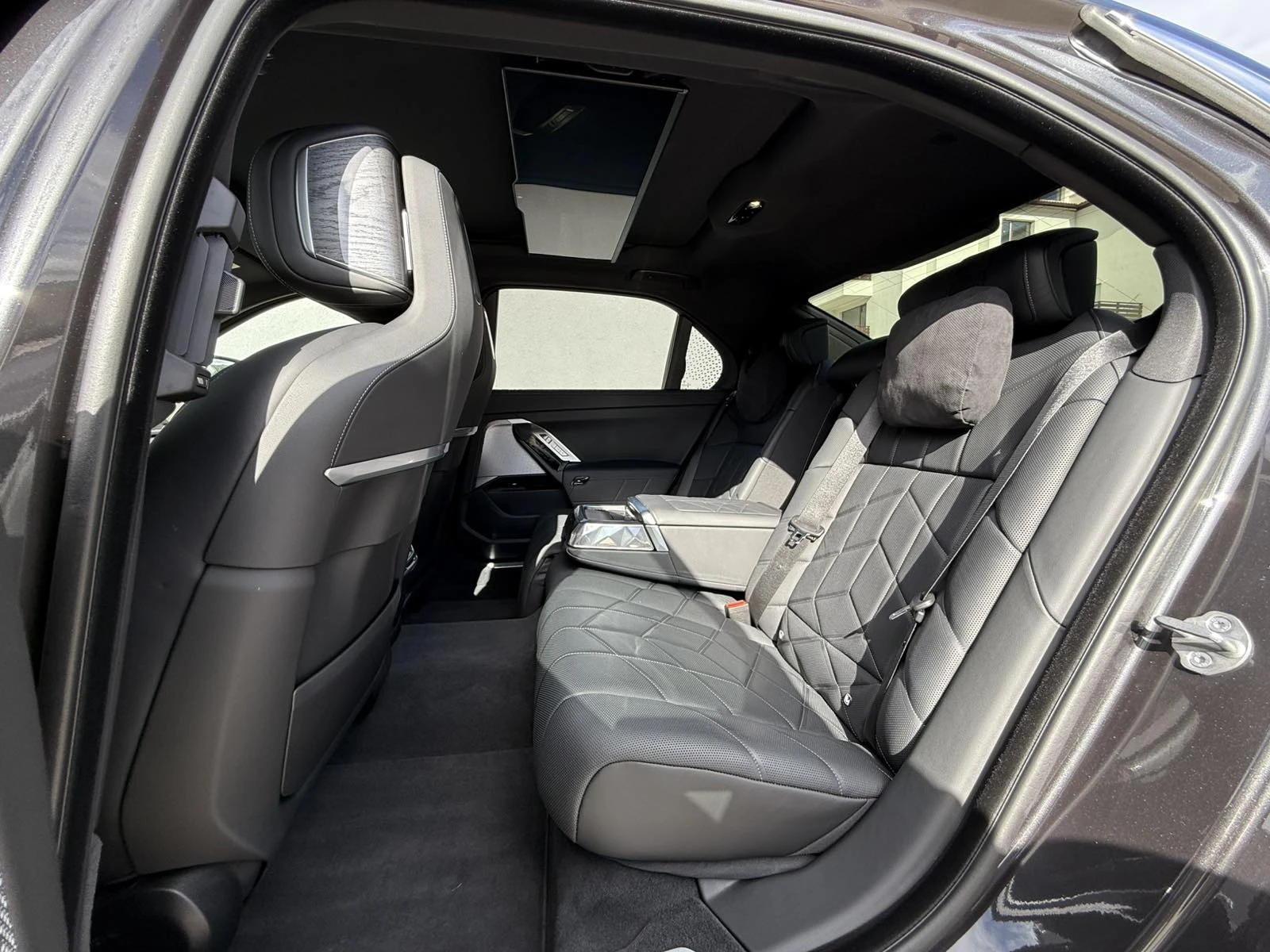 BMW i7 xDrive 60 | Mobile.bg   16