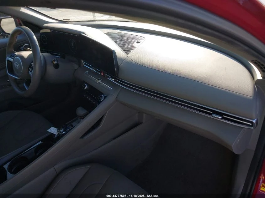 Hyundai Elantra 2.0L I-4 DOHC, VVT, 147HP Front Wheel Drive | Mobile.bg   10