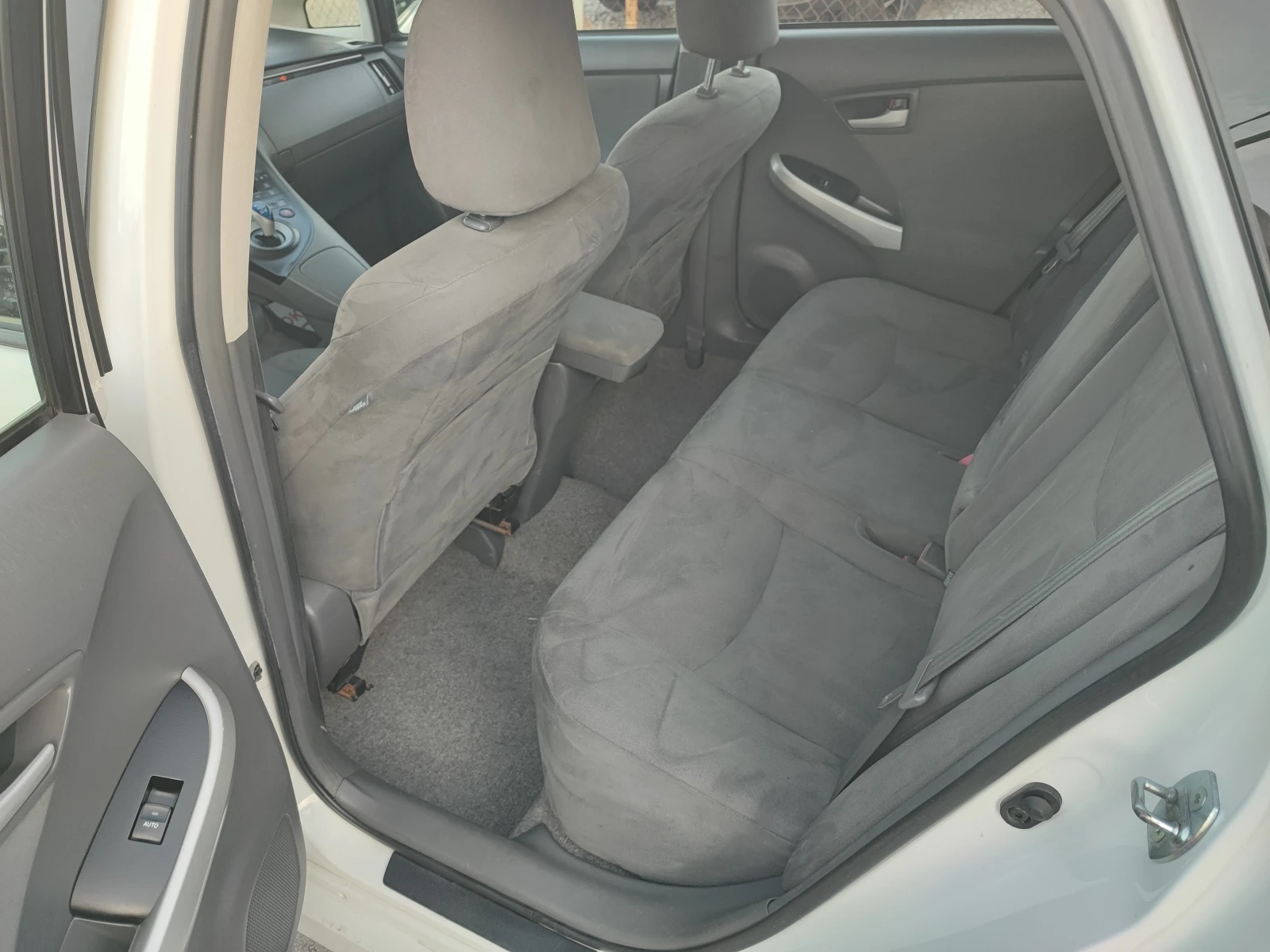 Toyota Prius 1.8-99ks-���������� | Mobile.bg � ����������� 13