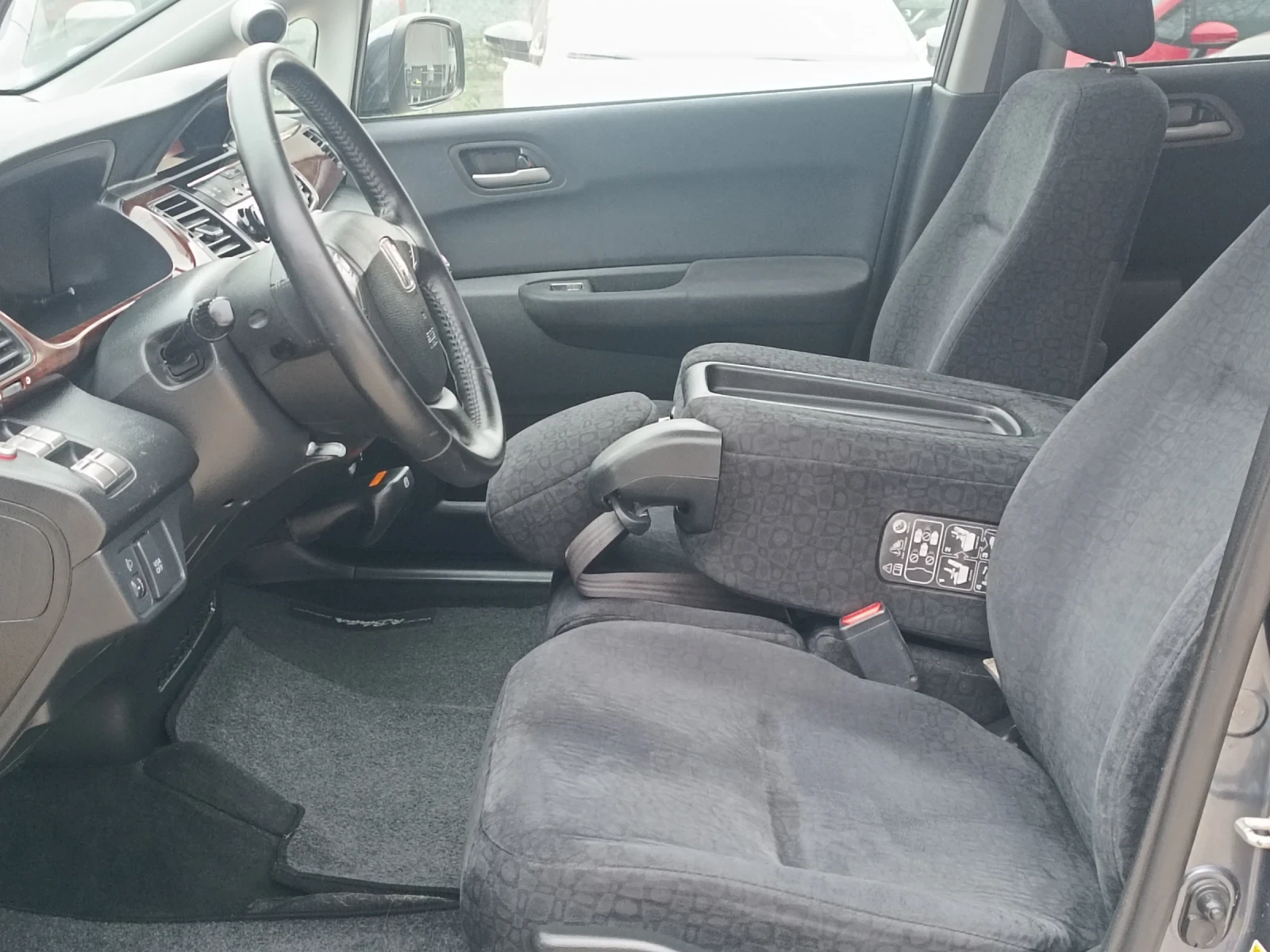 Honda Fr-v 2.0/Швейцария/Климатроник/Шибедах - изображение 6