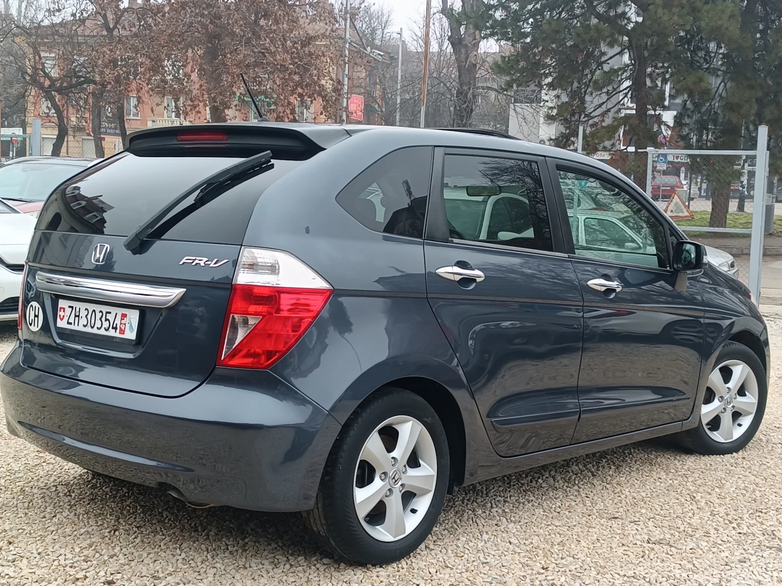 Honda Fr-v 2.0/Швейцария/Климатроник/Шибедах - изображение 3