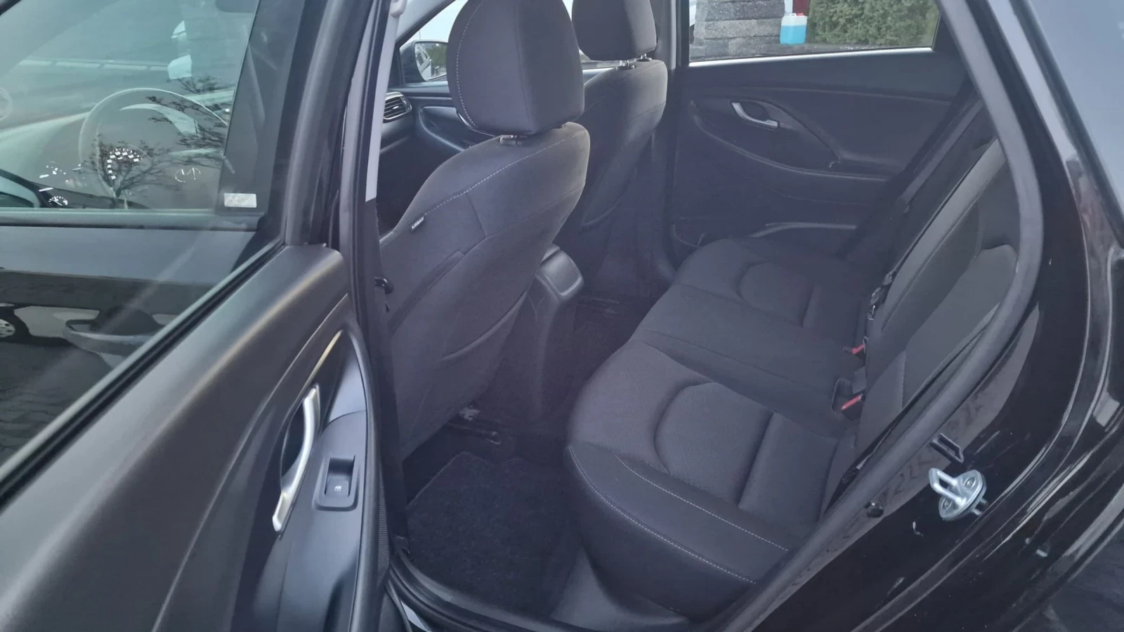 Hyundai I30 1.6CRDI PREMIUM �������� ��������  | Mobile.bg � ����������� 9