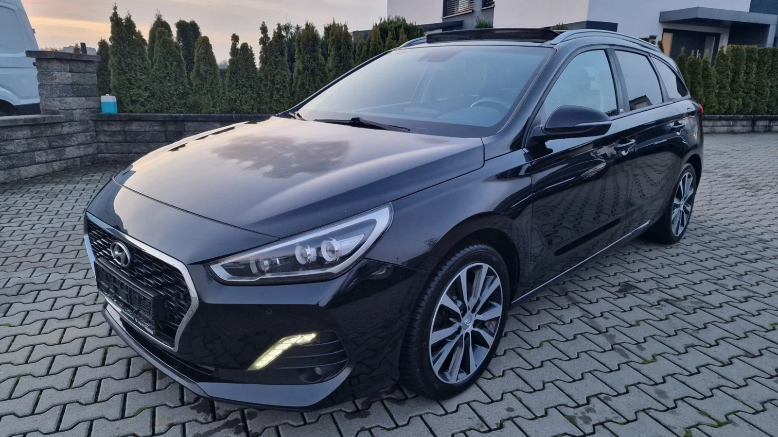Hyundai I30 1.6CRDI PREMIUM �������� ��������  | Mobile.bg � ����������� 2