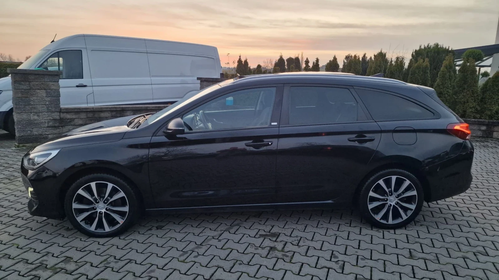 Hyundai I30 1.6CRDI PREMIUM �������� ��������  | Mobile.bg � ����������� 13
