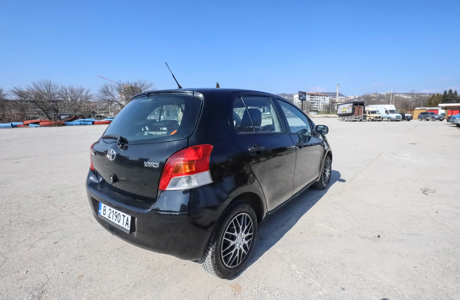 Toyota Yaris, снимка 3 - Автомобили и джипове - 53847727
