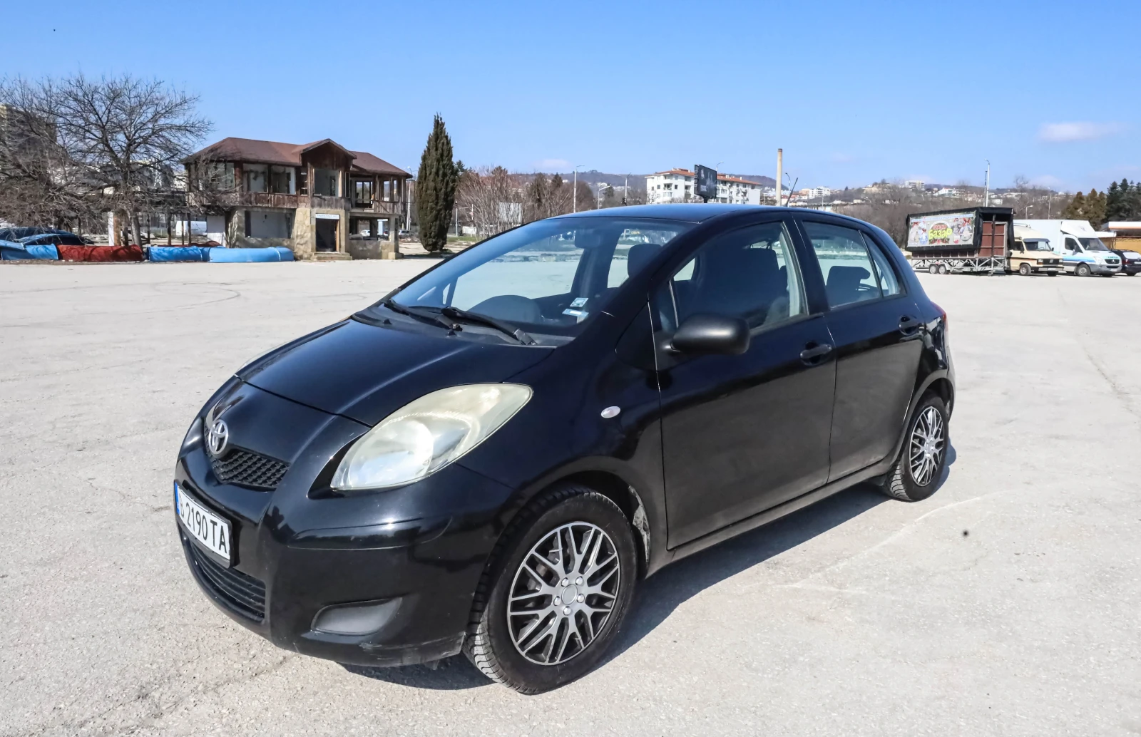 Toyota Yaris, снимка 5 - Автомобили и джипове - 53847727