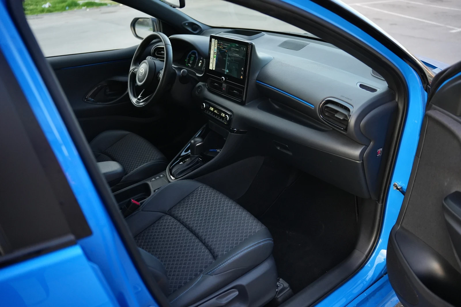 Toyota Yaris GR Sport* Hybrid* НОВ* Гаранция* LED* Камера* Кожа, снимка 9 - Автомобили и джипове - 54116266