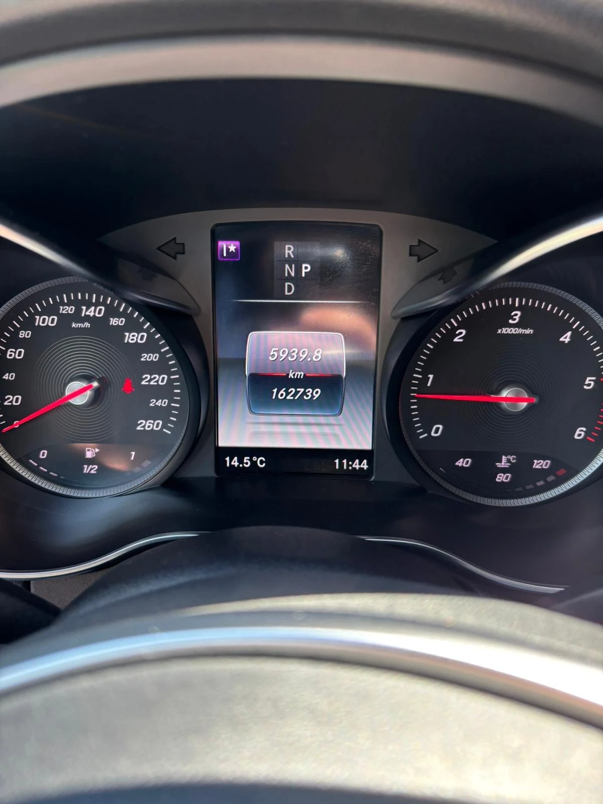 Mercedes-Benz C 250 AMG Line, снимка 10 - Автомобили и джипове - 54456487
