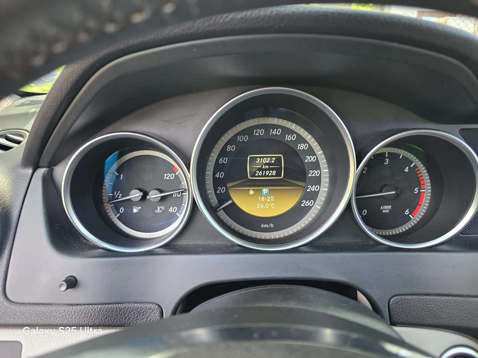 Mercedes-Benz C 220, снимка 11 - Автомобили и джипове - 54493786