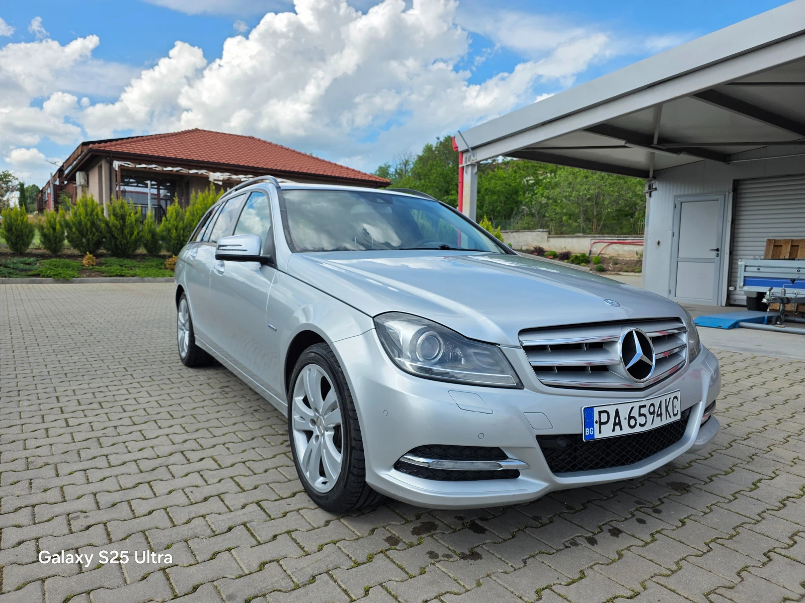 Mercedes-Benz C 220, снимка 2 - Автомобили и джипове - 54493786