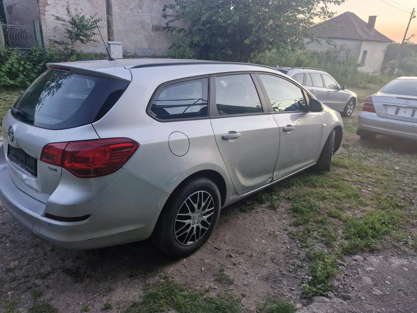 Opel Astra Лек, снимка 4 - Автомобили и джипове - 54721955