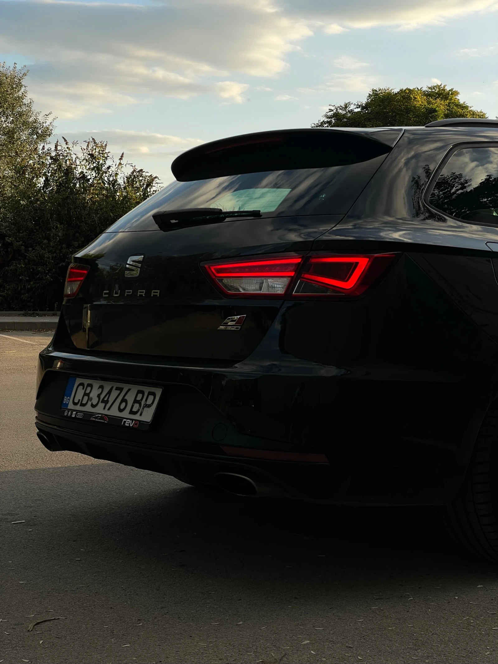 Seat Leon Cupra ST 290 | Пълна история (БГ), снимка 2 - Автомобили и джипове - 54723806