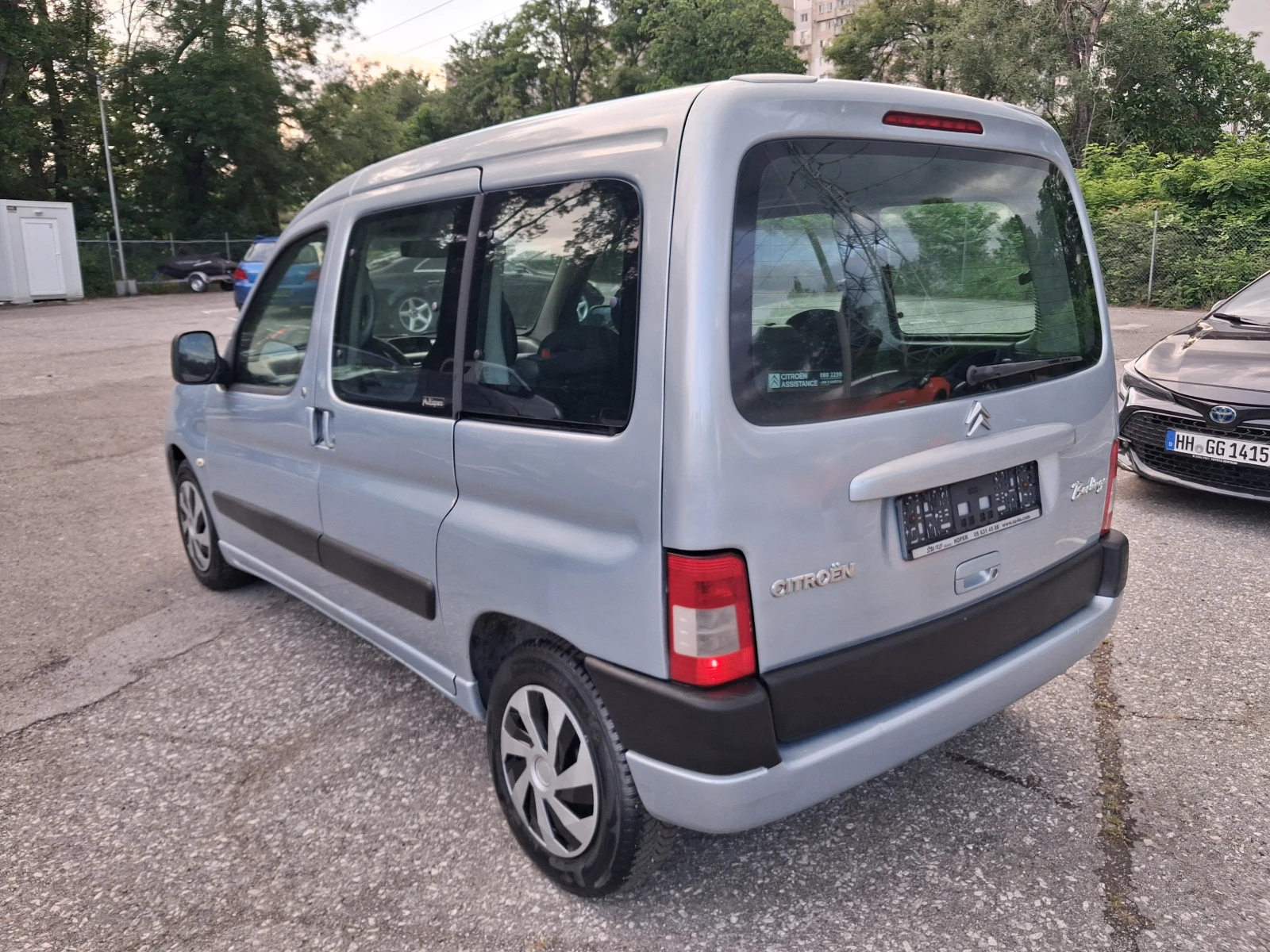 Citroen Berlingo 1.6HDI* * КЛИМА* ПЪТНИЧЕСКИ, снимка 4 - Автомобили и джипове - 54775675