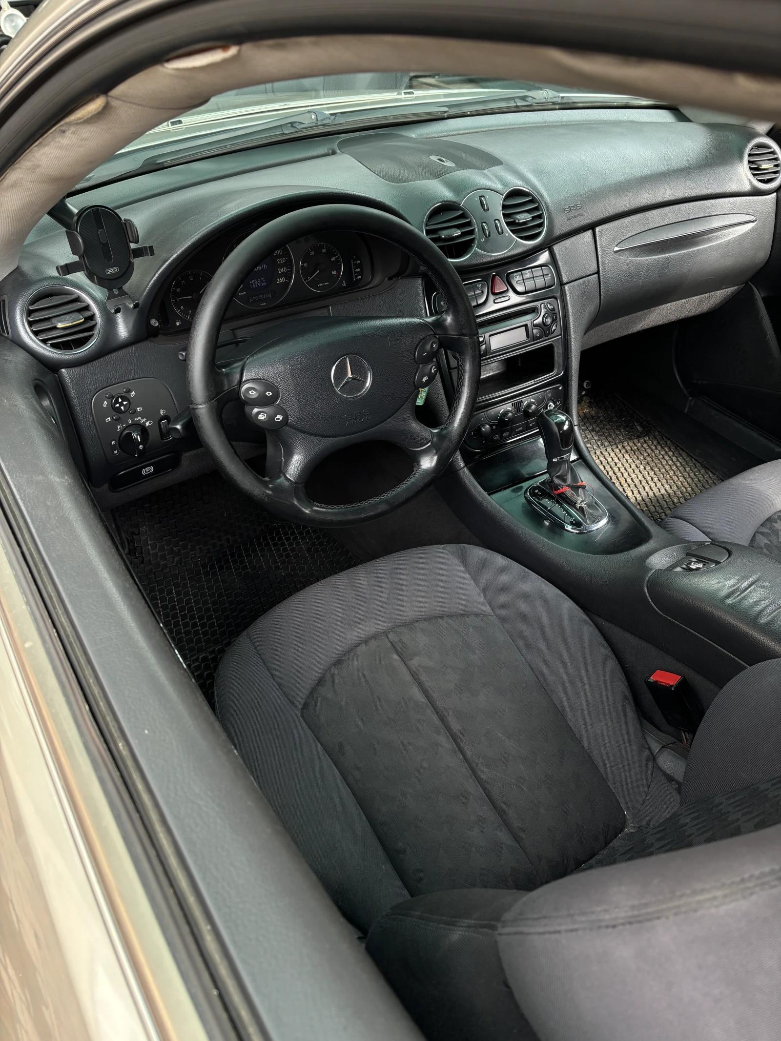 Mercedes-Benz CLK 270 CDi, снимка 5 - Автомобили и джипове - 54802849