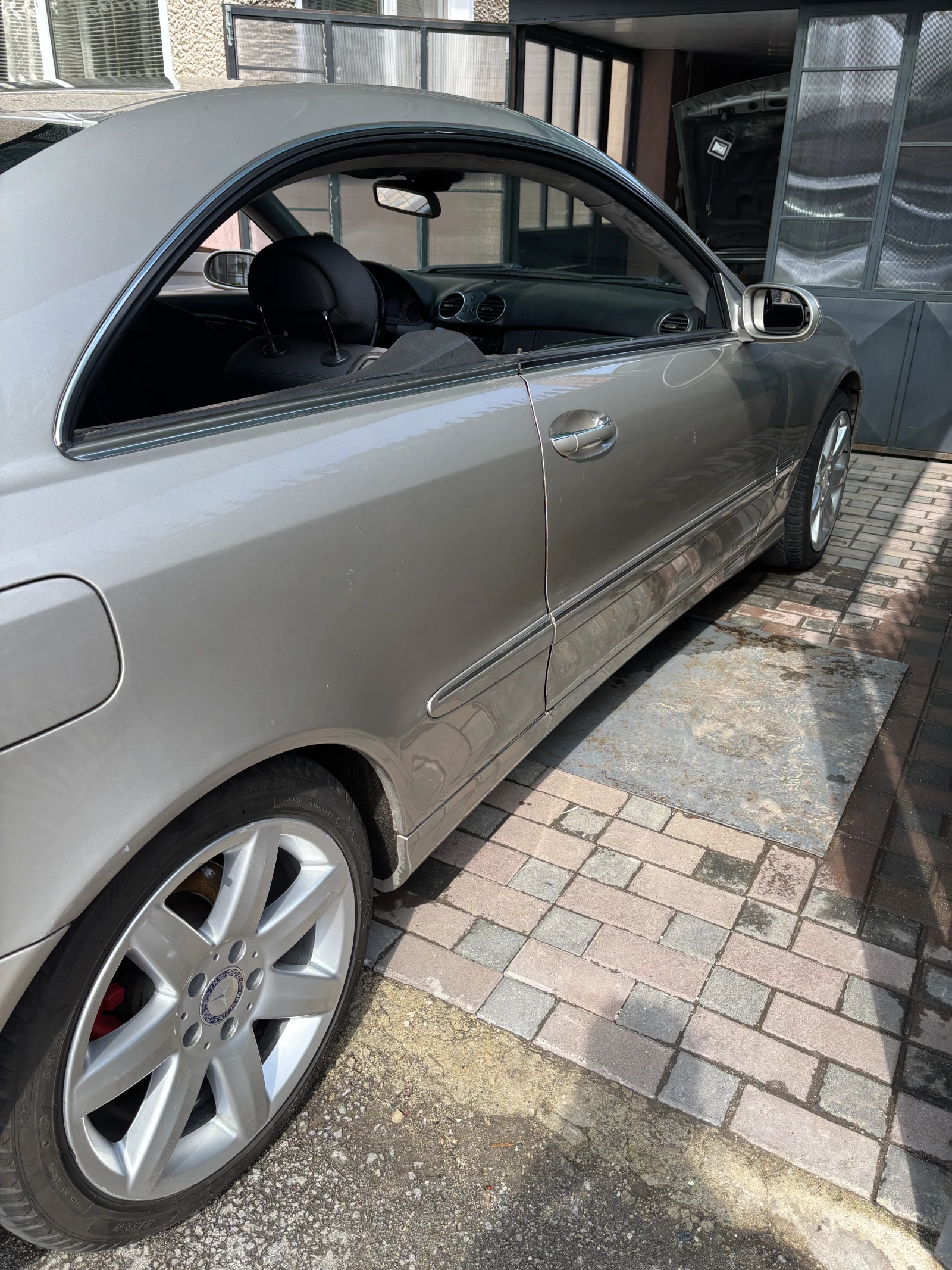 Mercedes-Benz CLK 270 CDi, снимка 4 - Автомобили и джипове - 54802849
