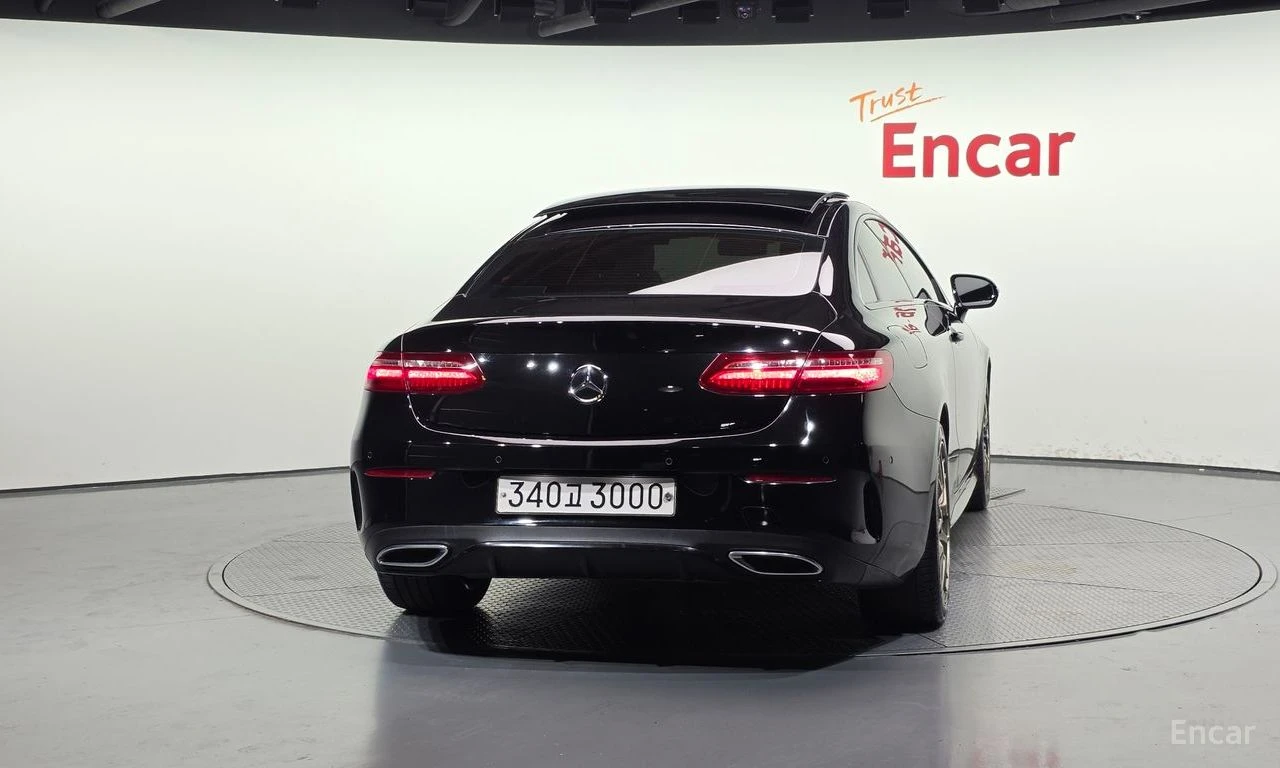 Mercedes-Benz E 220 d DIGITAL* HEAD-UP* PANORAMA* КАМЕРА* КРАЙНА ЦЕНА*, снимка 4 - Автомобили и джипове - 54881433