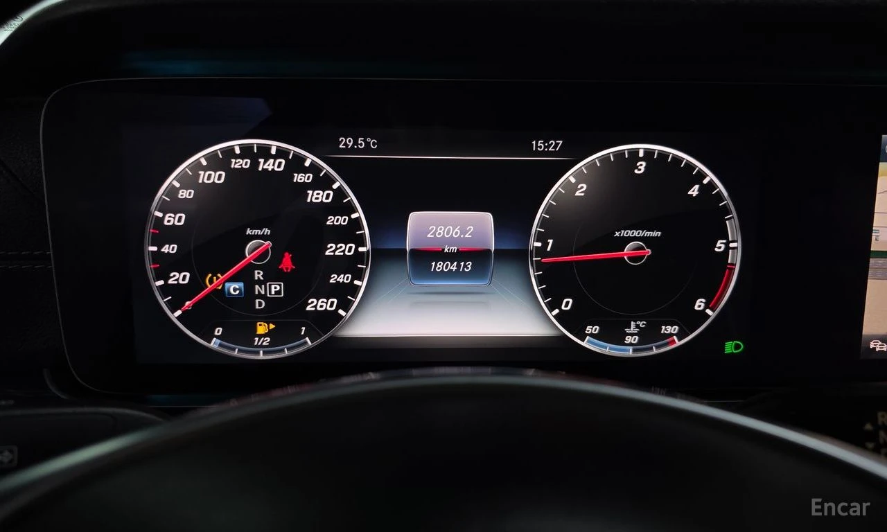 Mercedes-Benz E 220 d DIGITAL* HEAD-UP* PANORAMA* КАМЕРА* КРАЙНА ЦЕНА*, снимка 9 - Автомобили и джипове - 54881433
