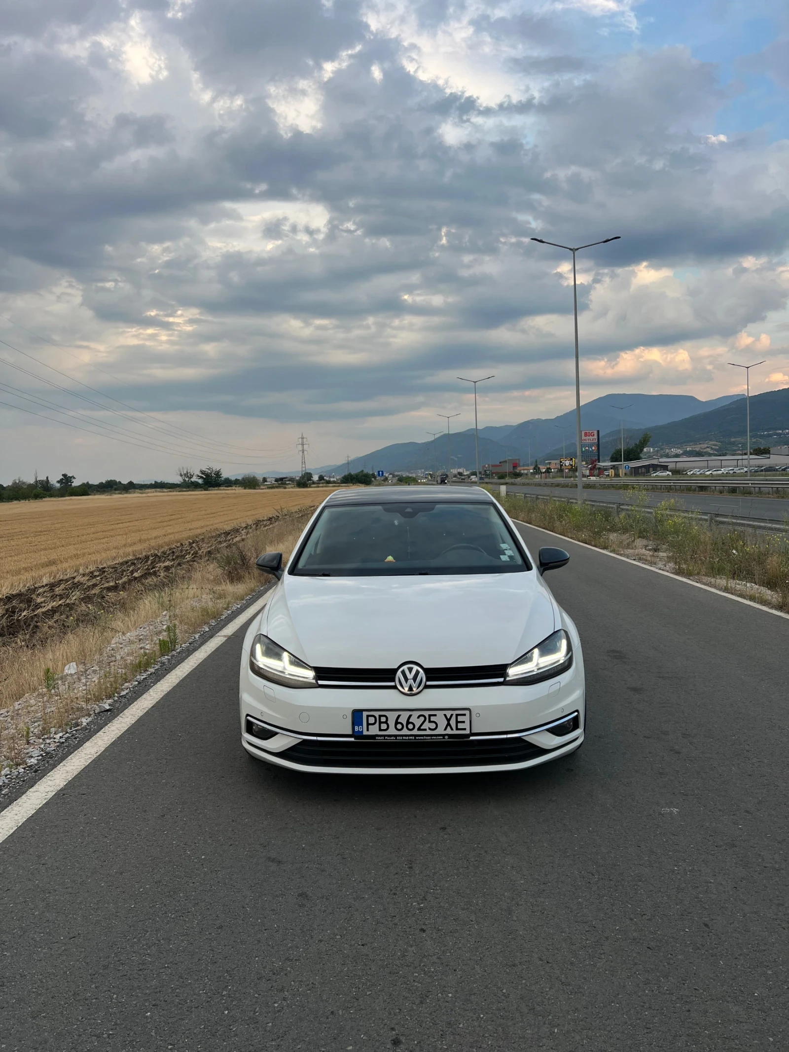 VW Golf 2.0 TDI, снимка 6 - Автомобили и джипове - 55383806