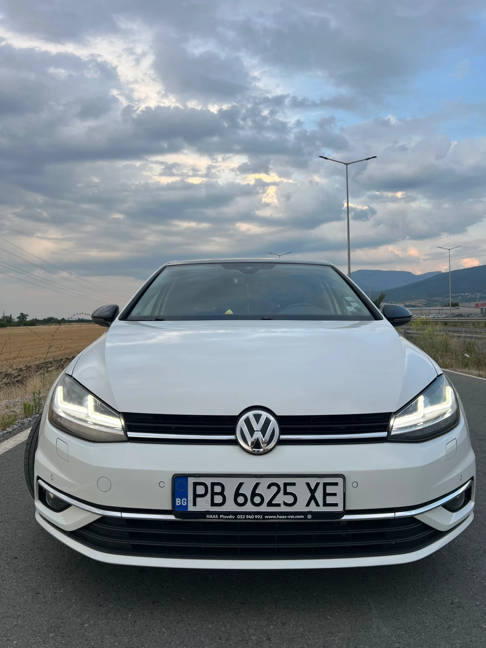 VW Golf 2.0 TDI, снимка 4 - Автомобили и джипове - 55383806