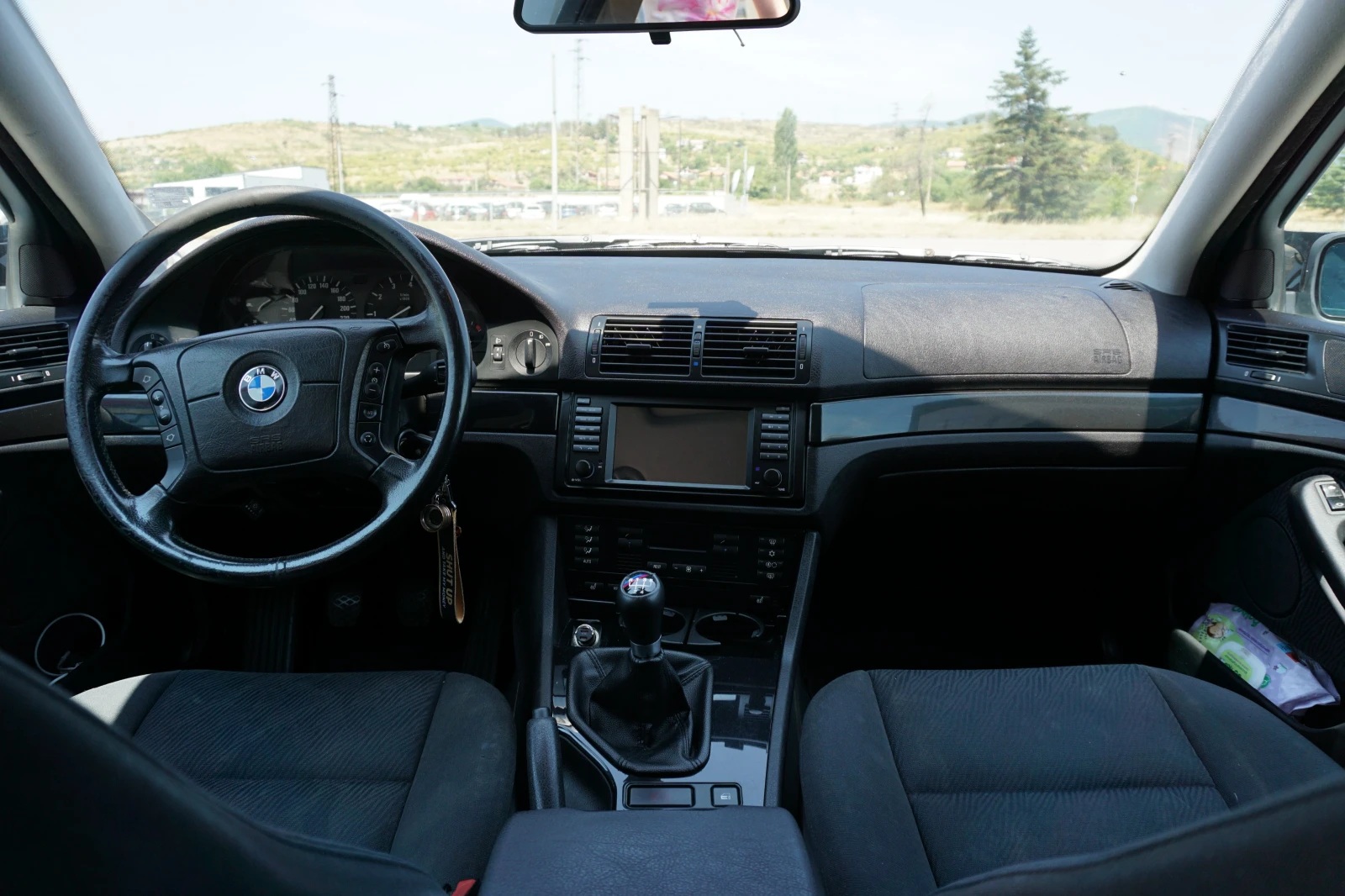 BMW 520 520i, снимка 10 - Автомобили и джипове - 55355029