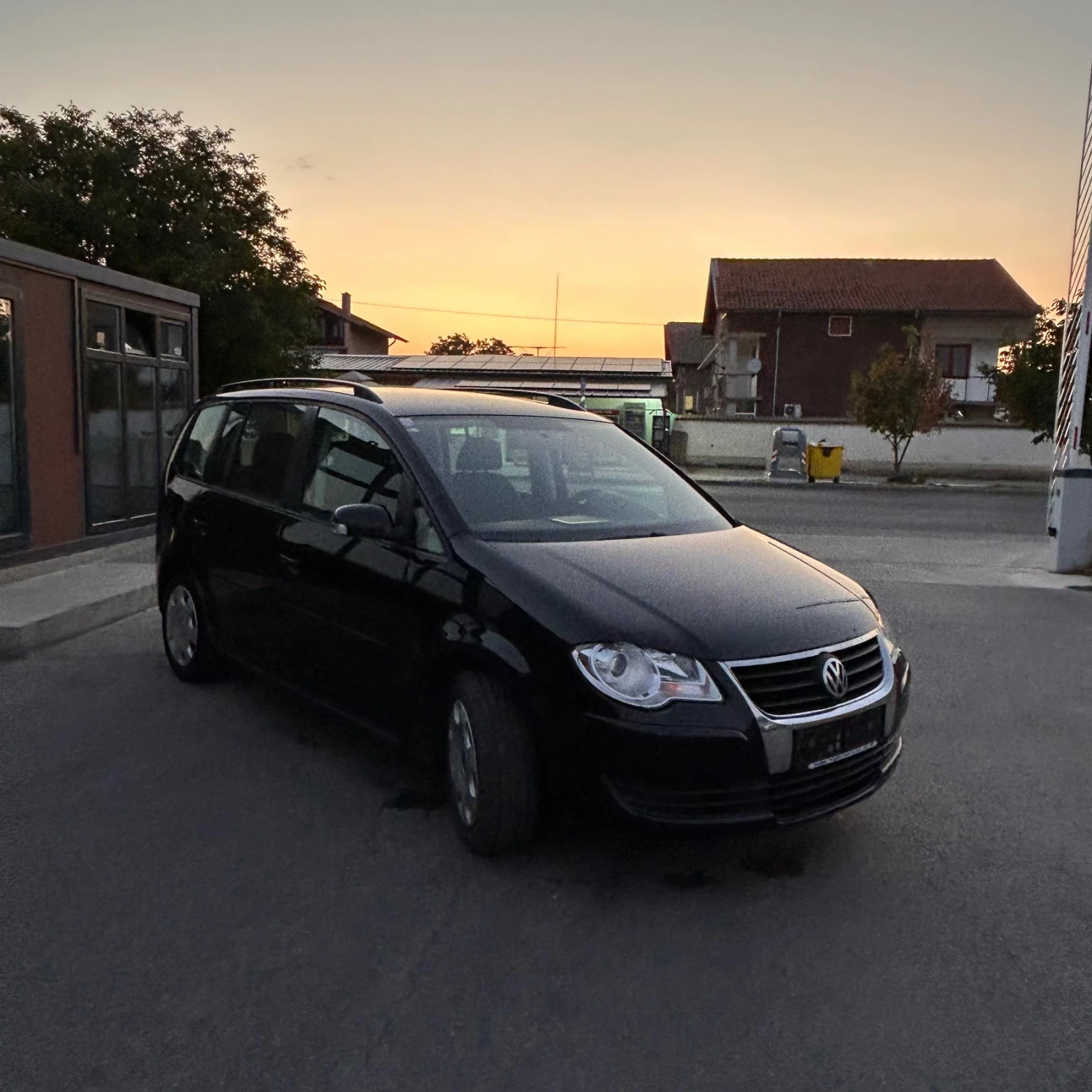VW Touran 1.9Tdi 105кс, снимка 3 - Автомобили и джипове - 55646265