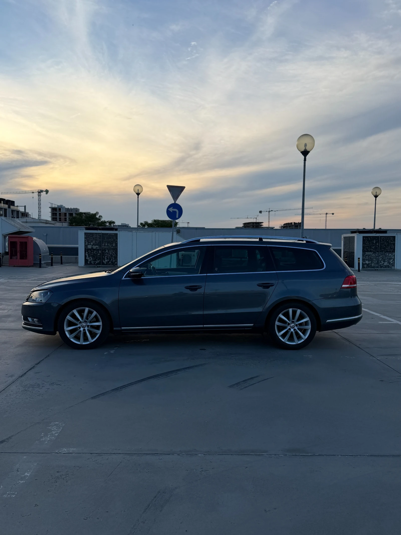 VW Passat 2.0TDI, снимка 2 - Автомобили и джипове - 56085983