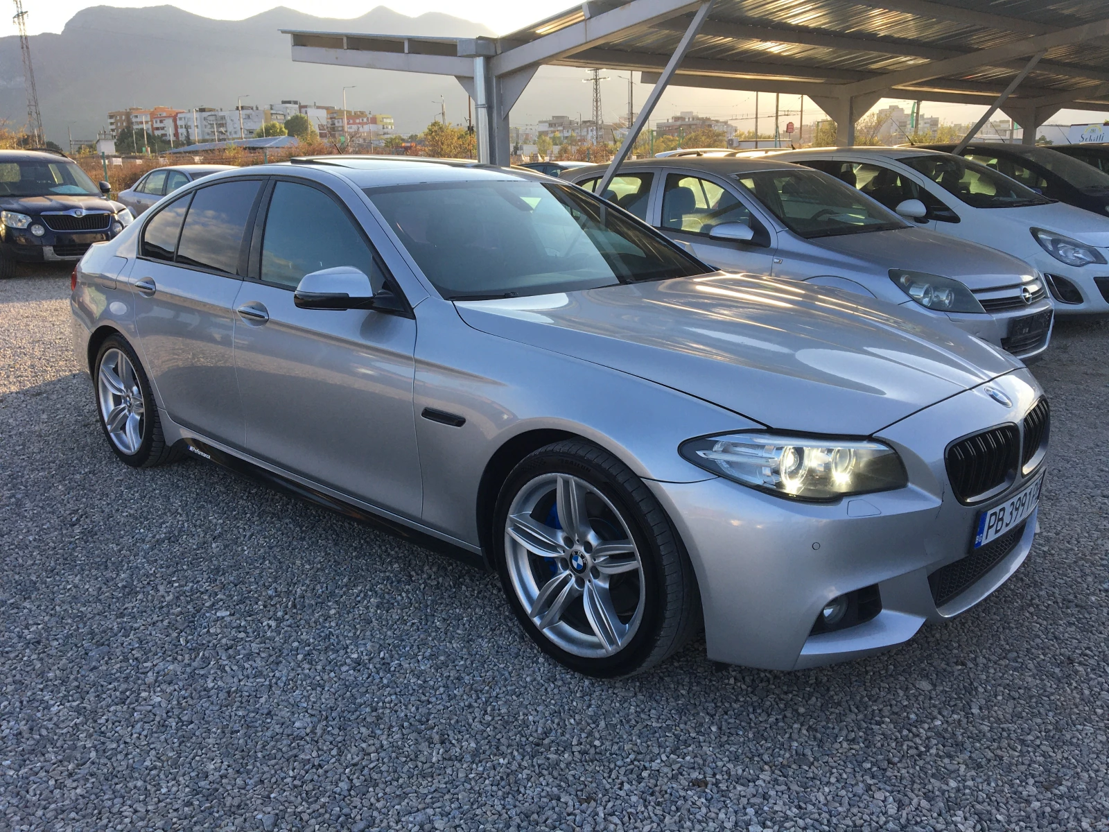 BMW 535 3.0i 306k.c. M-пакет, снимка 4 - Автомобили и джипове - 56313159