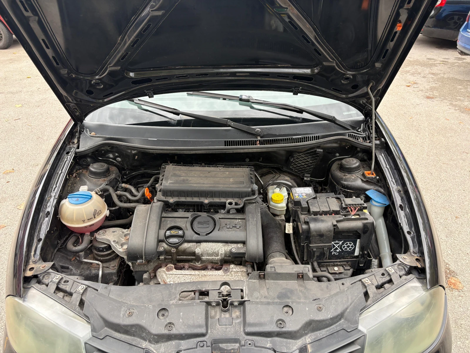 Seat Ibiza 1.4, снимка 12 - Автомобили и джипове - 56542891