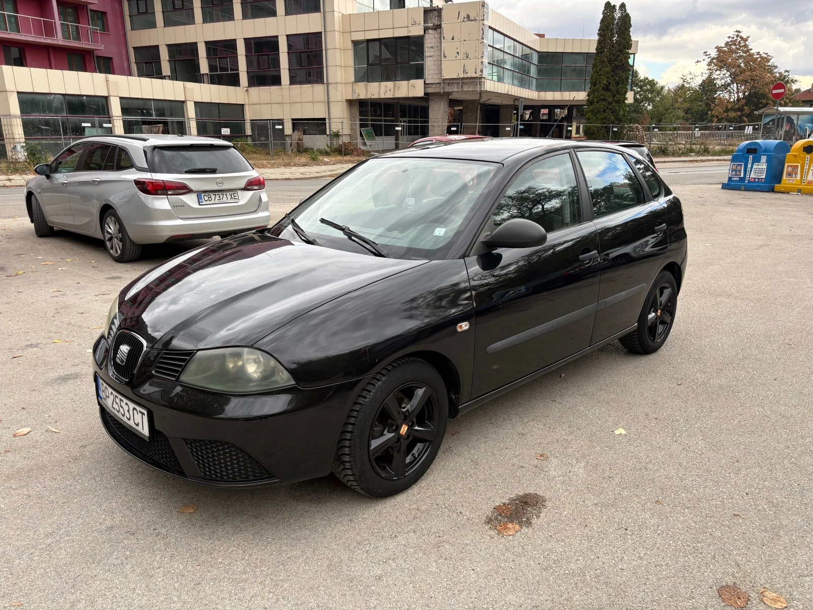 Seat Ibiza 1.4, снимка 5 - Автомобили и джипове - 56542891