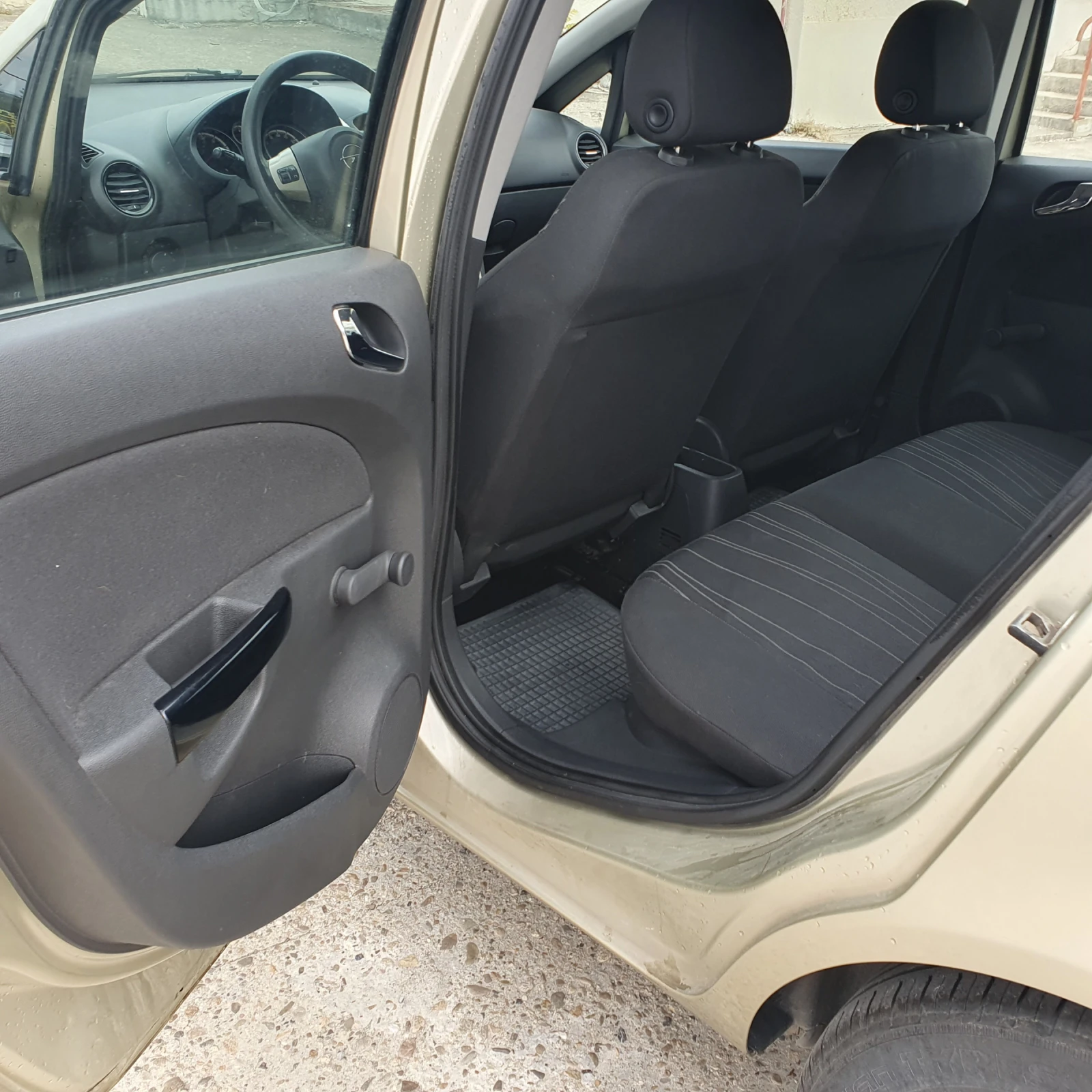 Opel Corsa 1.4, снимка 11 - Автомобили и джипове - 56655723