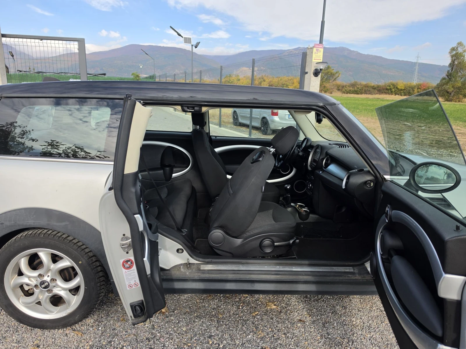 Mini Clubman 1.6 i, снимка 10 - Автомобили и джипове - 56659486