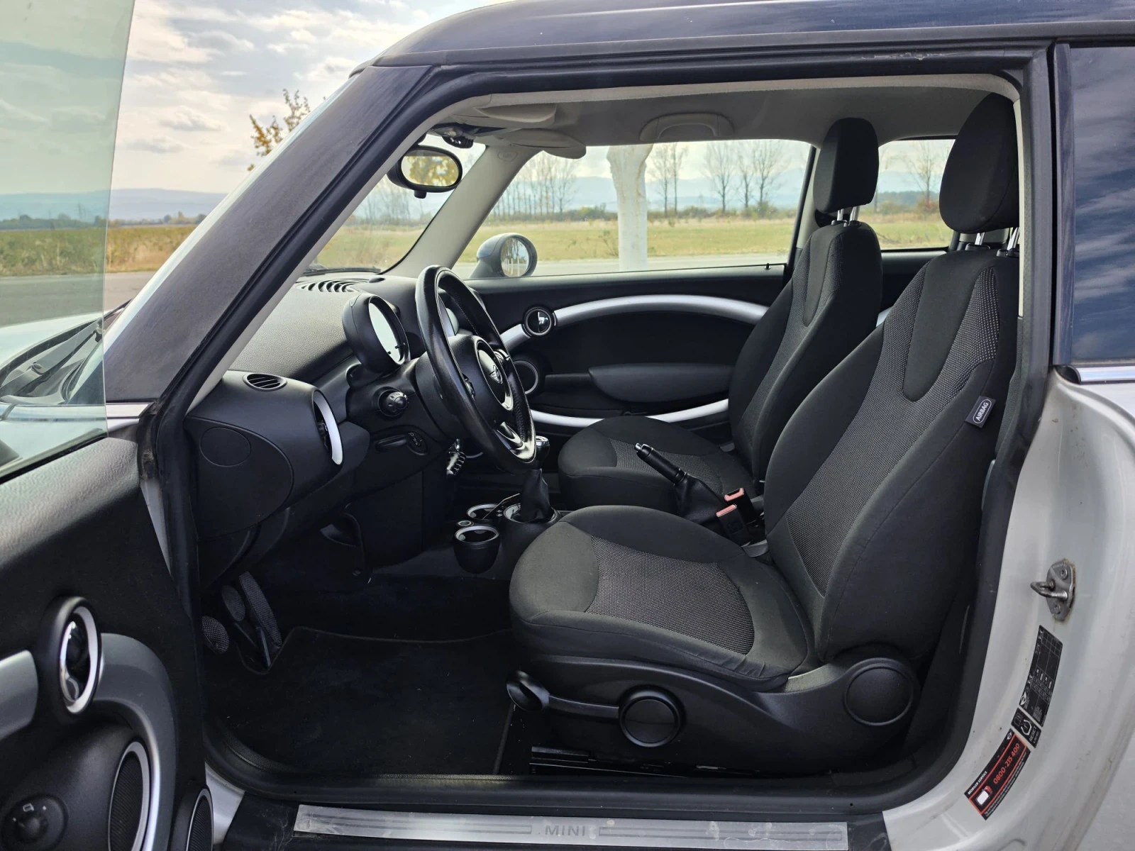 Mini Clubman 1.6 i, снимка 13 - Автомобили и джипове - 56659486
