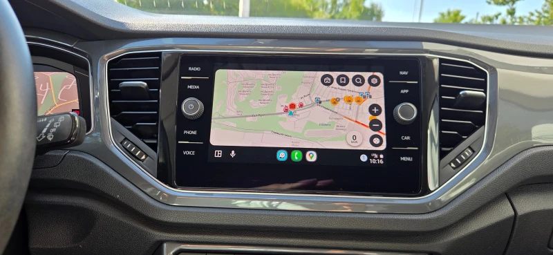 VW T-Roc 4 MOTION ; FULL LED ; DIGITAL ; КОЖА ; 7 DSG, снимка 12 - Автомобили и джипове - 51763623